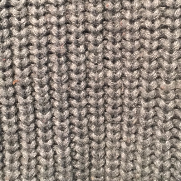 Gray knit sweater - Picture 5 of 5